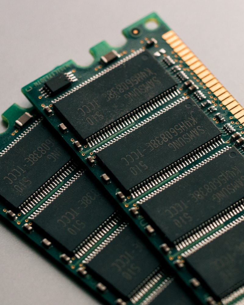 Memory (RAM) — DDR4 · DDR5 · ECC (Components) | Helix Hitech